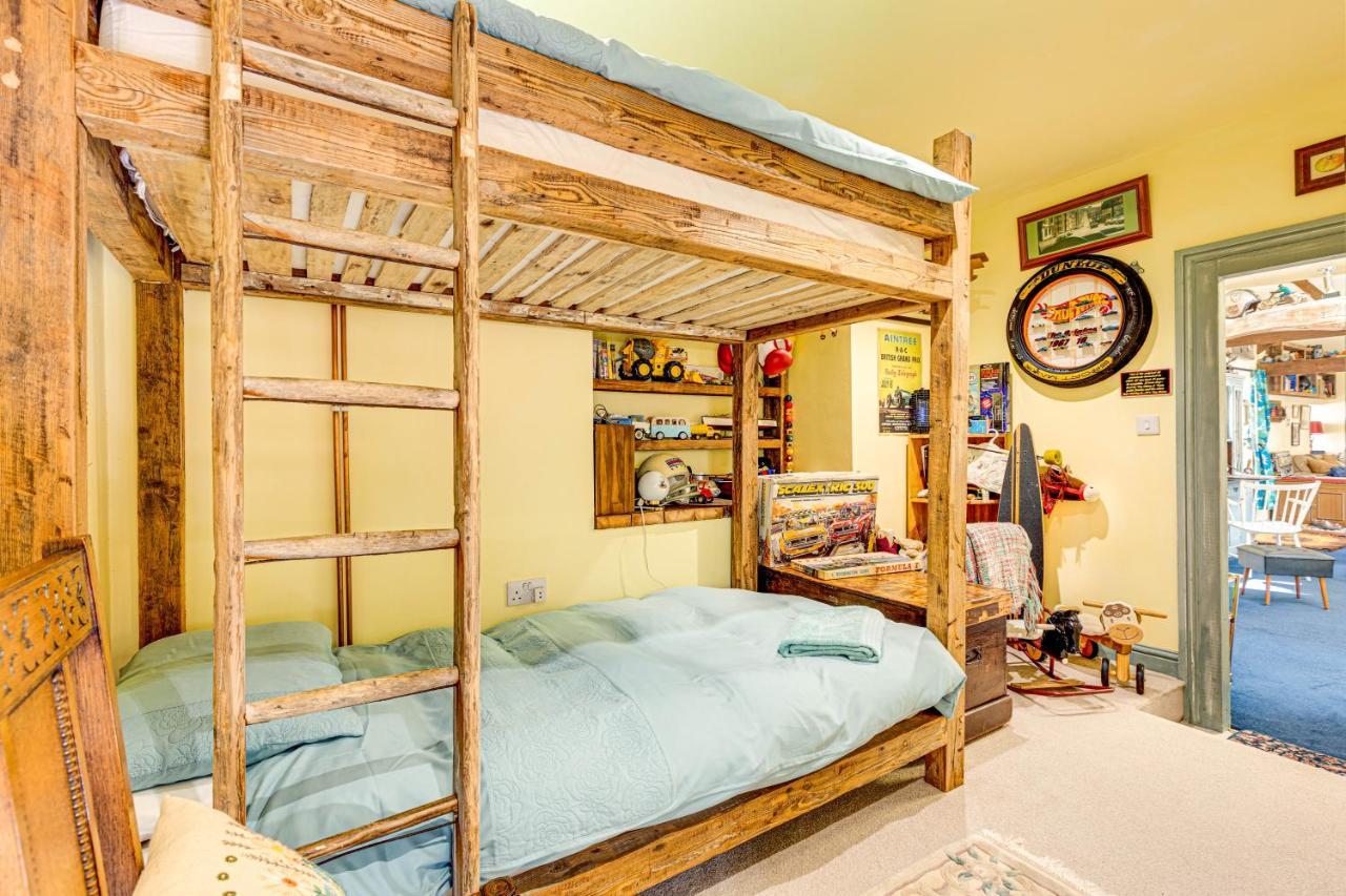 Family Country With A Private Valley View Holiday home